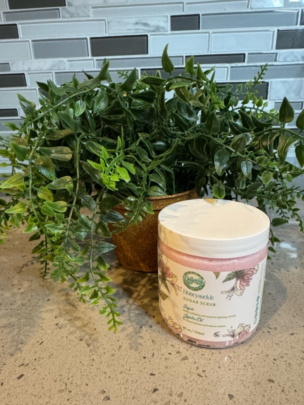 HONEY SUCKLE SUGAR SCRUB